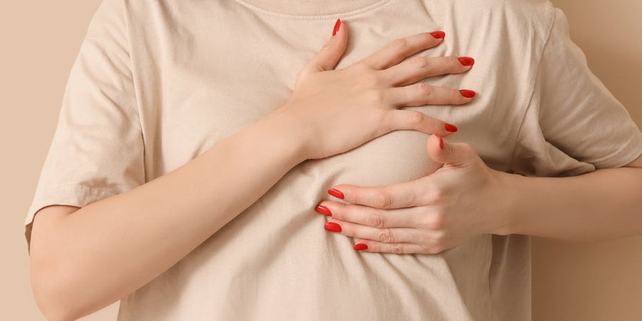 Tensions mammaires : causes hormonales et solutions naturelles